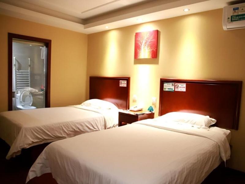 GreenTree Inn Beijing Huairou Qingchun Road Express Hotel Buitenkant foto